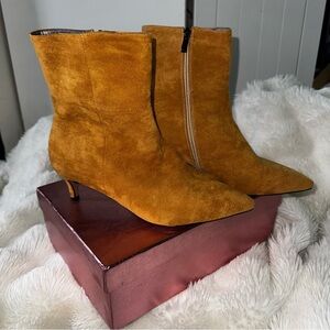 Chic Tan Suede Heeled Boots